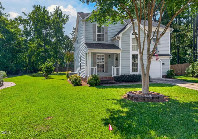 Photo 2 of Single family home for sale at 341 Stone Hedge Ct, Holly Springs, NC 27540 | MLS# 10190623 | Listing updated on 2026-09-14