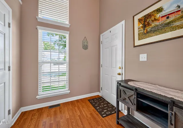 Photo 4 of Single family home for sale at 341 Stone Hedge Ct, Holly Springs, NC 27540 | MLS# 10190623 | Listing updated on 2026-09-14