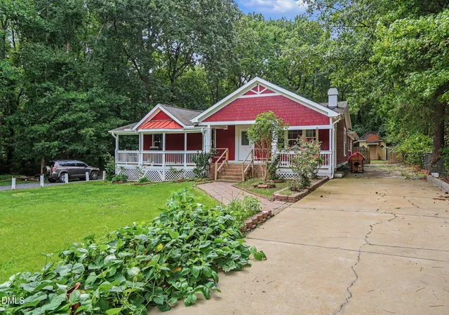 Photo 2 of Single family home for sale at 2904 Pervis Rd, Durham, NC 27704 | MLS# 10191497 | Listing updated on 2026-09-25