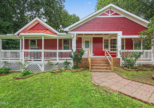 Photo 3 of Single family home for sale at 2904 Pervis Rd, Durham, NC 27704 | MLS# 10191497 | Listing updated on 2026-09-25