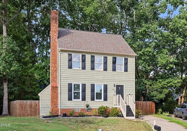 Photo 4 of Single family home for sale at 7320 Ewing Pl, Raleigh, NC 27616 | MLS# 10190379 | Listing updated on 2026-09-24