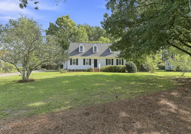 Photo 3 of Single family home for sale at 3194 Christian Light Rd, Fuquay Varina, NC 27526 | MLS# 10190711 | Listing updated on 2026-09-04