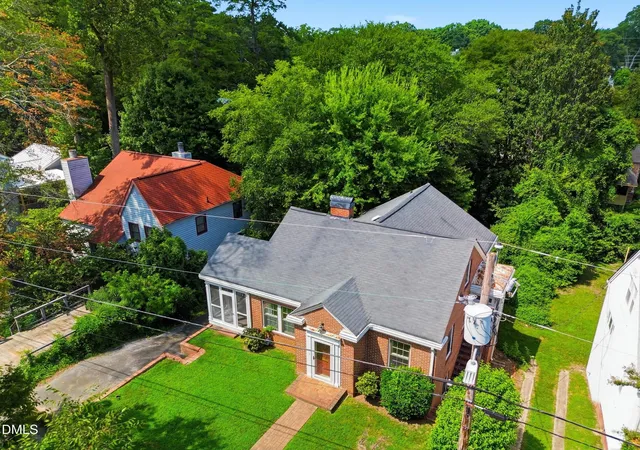 Photo 3 of Single family home for sale at 1420 Park Dr, Raleigh, NC 27605 | MLS# 10190232 | Listing updated on 2026-09-04