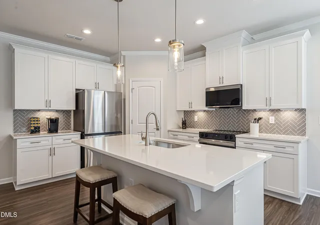 Photo 3 of Single family home for sale at 121 Providence Crk Dr, Fuquay Varina, NC 27526 | MLS# 10190349 | Listing updated on 2026-09-04