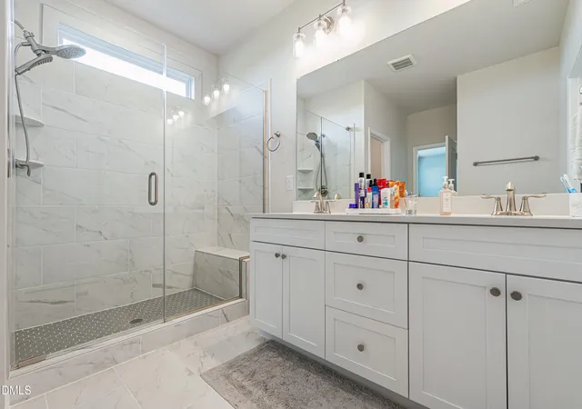 Photo 4 of Single family home for sale at 121 Providence Crk Dr, Fuquay Varina, NC 27526 | MLS# 10190349 | Listing updated on 2026-09-04
