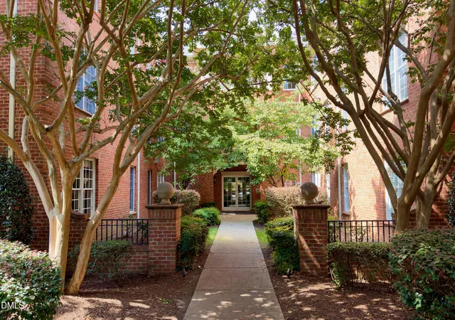 Photo 3 of Sale Pending at 431 W Barbee Chapel Rd, Chapel Hill, NC 27517 | MLS# 10190392 | Listing updated on 2026-09-28