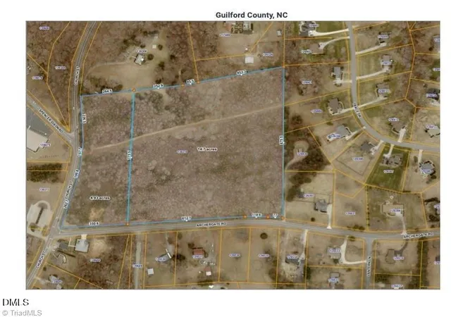 Photo 4 of Sale Pending at 5500-b N Church St, Greensboro, NC 27455 | MLS# 10192915 | Listing updated on 2026-09-16