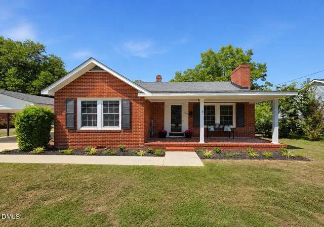 Photo 1 of Single family home for sale at 209 N Watauga Ave, Dunn, NC 28334 | MLS# 10190299 | Listing updated on 2026-09-11