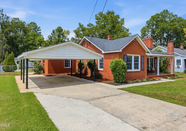 Photo 2 of Single family home for sale at 209 N Watauga Ave, Dunn, NC 28334 | MLS# 10190299 | Listing updated on 2026-09-11