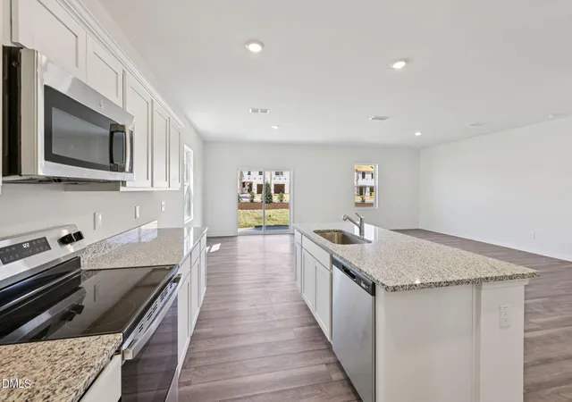Photo 4 of Single family home for sale at 183 S Waterstone Ln, Clayton, NC 27520 | MLS# 10190265 | Listing updated on 2026-09-02