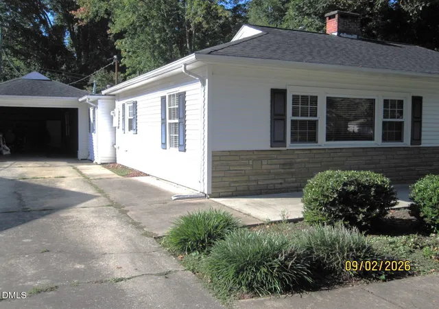 Photo 3 of Sale Pending at 402 Gates Ave, Graham, NC 27253 | MLS# 10190534 | Listing updated on 2026-09-05