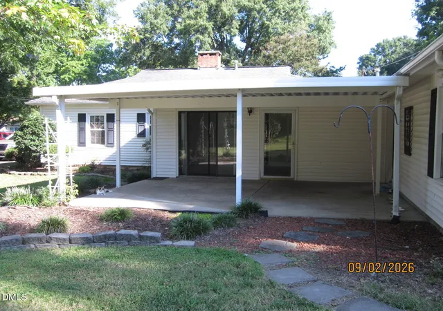 Photo 4 of Sale Pending at 402 Gates Ave, Graham, NC 27253 | MLS# 10190534 | Listing updated on 2026-09-20