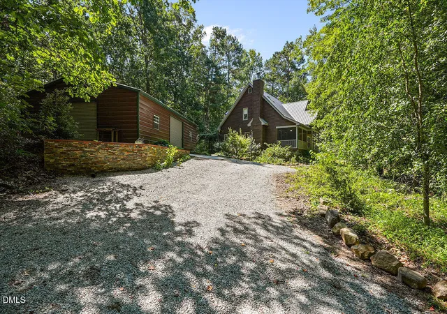 Photo 3 of Single family home for sale at 240 Mcgregor Woods Rd, Chapel Hill, NC 27517 | MLS# 10190834 | Listing updated on 2026-09-10