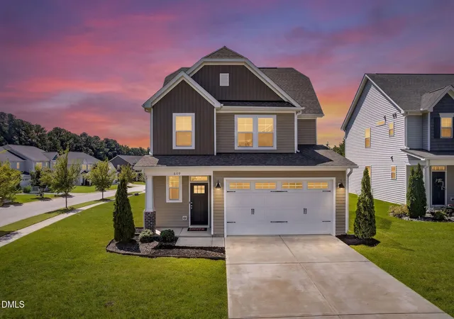 Photo 1 of Single family home for sale at 609 Crestdale Dr, Clayton, NC 27520 | MLS# 10190399 | Listing updated on 2026-09-09