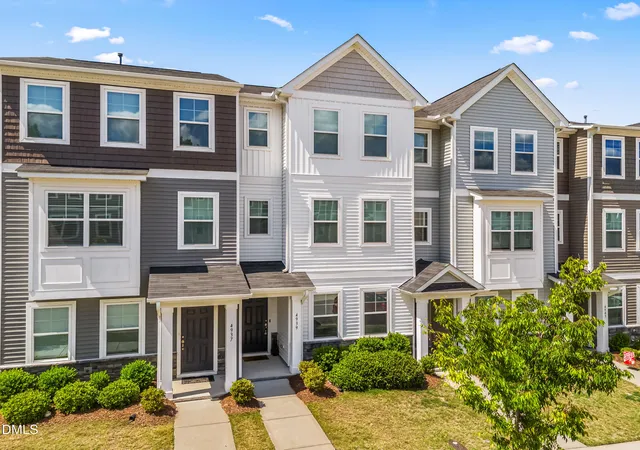 Photo 2 of Townhouse for sale at 4939 Southern Magnolia Dr, Raleigh, NC 27604 | MLS# 10190300 | Listing updated on 2026-09-02