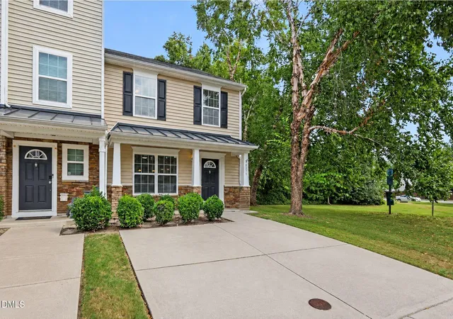 Photo 2 of Townhouse for sale at 8879 Thornton Town Pl, Raleigh, NC 27616 | MLS# 10190914 | Listing updated on 2026-09-04