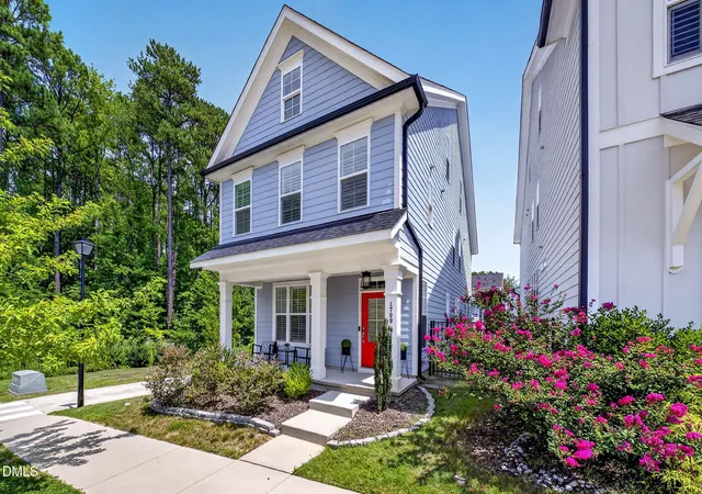 Photo 3 of Sale Pending at 1709 Glazebrook Dr, Wake Forest, NC 27587 | MLS# 10191057 | Listing updated on 2026-10-06