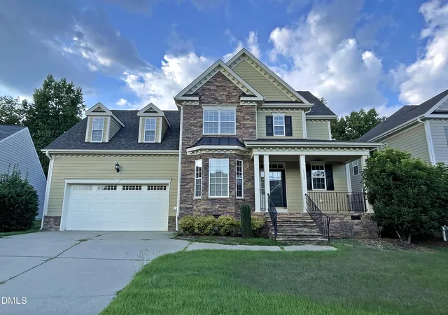 Photo 2 of Sale Pending at 1337 Old Bramble Ln, Fuquay Varina, NC 27526 | MLS# 10190328 | Listing updated on 2026-09-09