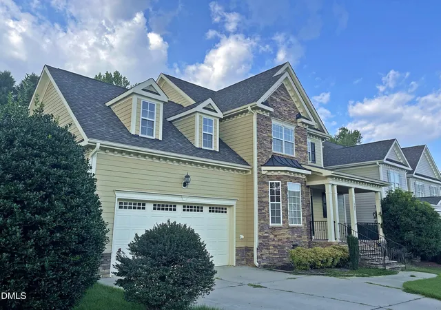 Photo 3 of Sale Pending at 1337 Old Bramble Ln, Fuquay Varina, NC 27526 | MLS# 10190328 | Listing updated on 2026-09-09