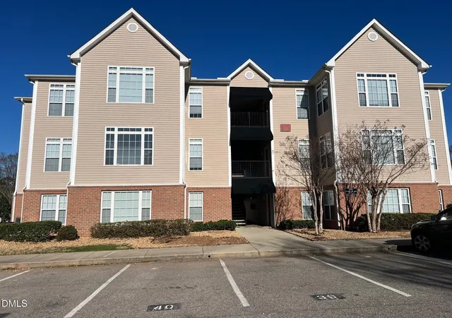 Condo for sale at 2501 Huntscroft Ln, Raleigh, NC 27617 | MLS# 10190337