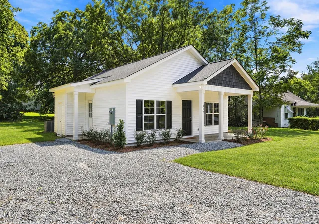 Photo 3 of Sale Pending at 219 Alexander Ave, Oxford, NC 27565 | MLS# 10190791 | Listing updated on 2026-09-09
