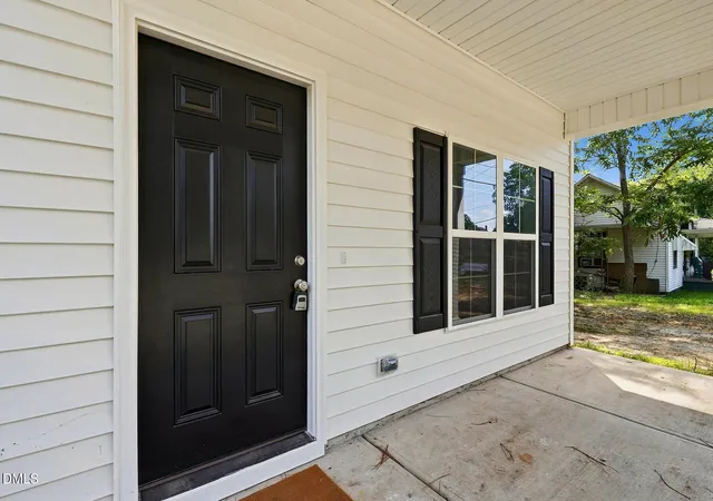 Photo 3 of Sale Pending at 219 Alexander Ave, Oxford, NC 27565 | MLS# 10190791 | Listing updated on 2026-09-09