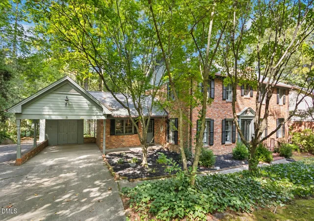 Photo 2 of Single family home for sale at 4609 Fernham Pl, Raleigh, NC 27612 | MLS# 10193281 | Listing updated on 2026-10-07