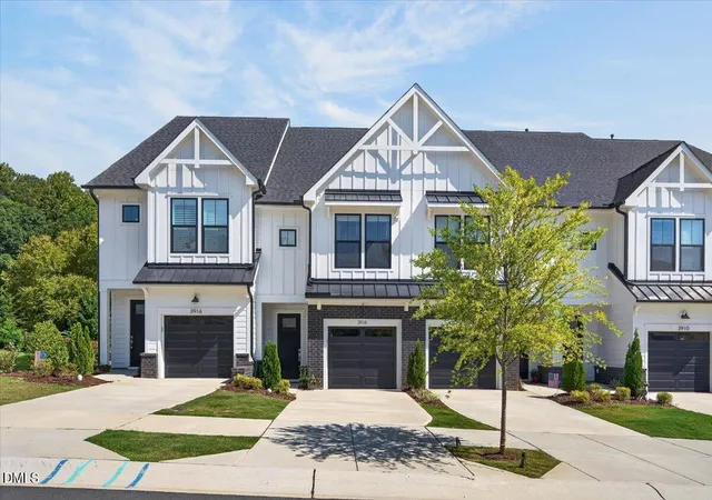 Photo 2 of Sale Pending at 3914 Lost Fawn Ct, Raleigh, NC 27612 | MLS# 10190646 | Listing updated on 2026-09-12