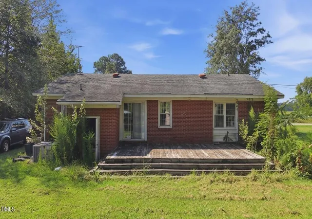 Photo 3 of Single family home for sale at 6718 Little Rock Church Rd, Lucama, NC 27851 | MLS# 10191391 | Listing updated on 2026-10-01