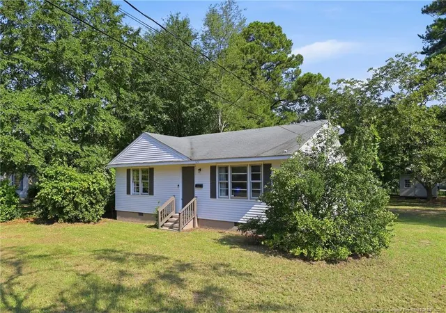 Photo 3 of Single family home for sale at 121 Post Ave, Fayetteville, NC 28301 | MLS# 768596 | Listing updated on 2026-09-03