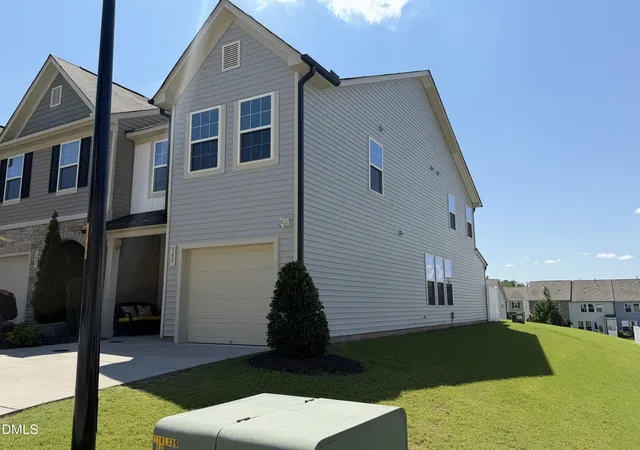 Photo 2 of Townhouse for sale at 161 E Porthaven Way, Clayton, NC 27527 | MLS# 10190602 | Listing updated on 2026-09-03