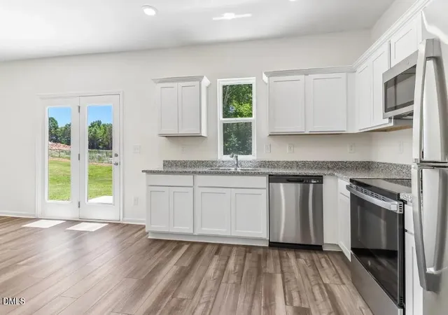 Photo 4 of Single family home for sale at 150 S Waterstone Ln, Clayton, NC 27520 | MLS# 10190509 | Listing updated on 2026-09-14