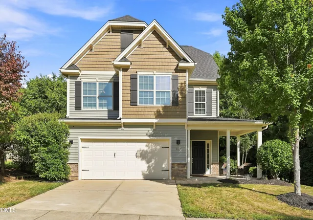 Photo 1 of Sale Pending at 864 Red Oak Tree Dr, Fuquay Varina, NC 27526 | MLS# 10192024 | Listing updated on 2026-09-14