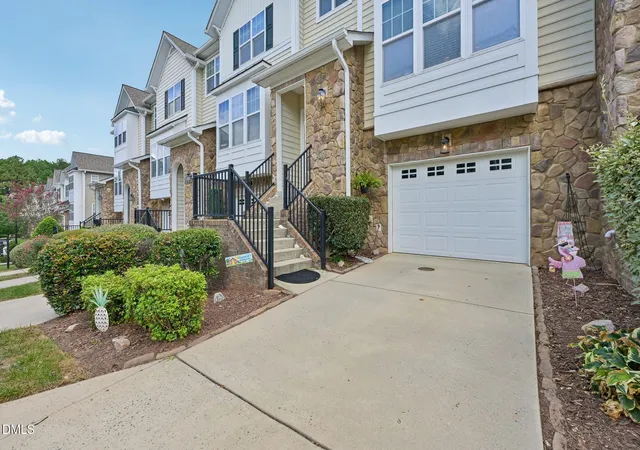 Photo 2 of Townhouse for sale at 6134 Braidwood Ct, Raleigh, NC 27612 | MLS# 10191711 | Listing updated on 2026-10-01