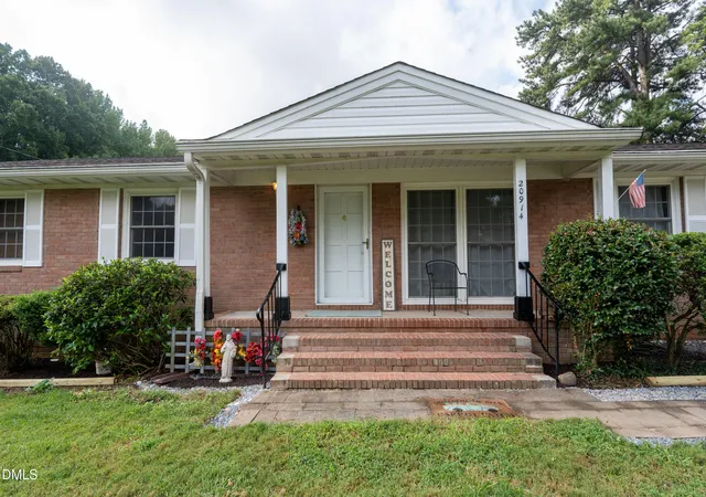Photo 3 of Single family home for sale at 20914 Academy St, Cornelius, NC 28031 | MLS# 10190505 | Listing updated on 2026-09-05