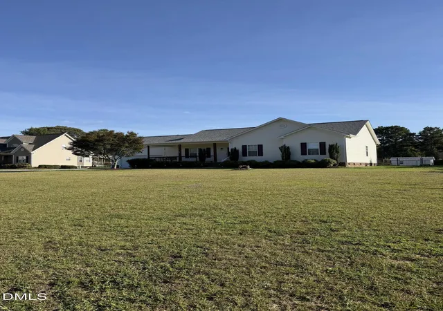 Photo 1 of Single family home for sale at 3031 Old School Rd, Four Oaks, NC 27524 | MLS# 10191408 | Listing updated on 2026-09-09