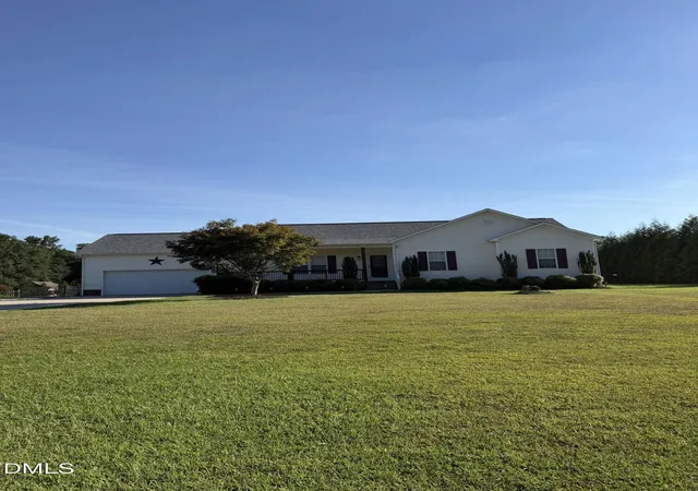 Photo 2 of Single family home for sale at 3031 Old School Rd, Four Oaks, NC 27524 | MLS# 10191408 | Listing updated on 2026-09-09