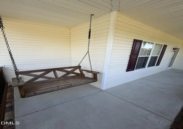 Photo 4 of Single family home for sale at 3031 Old School Rd, Four Oaks, NC 27524 | MLS# 10191408 | Listing updated on 2026-09-09