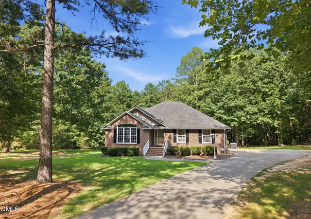 Photo 1 of Sale Pending at 606 Dabney Woods Ln, Henderson, NC 27537 | MLS# 10190659 | Listing updated on 2026-09-11