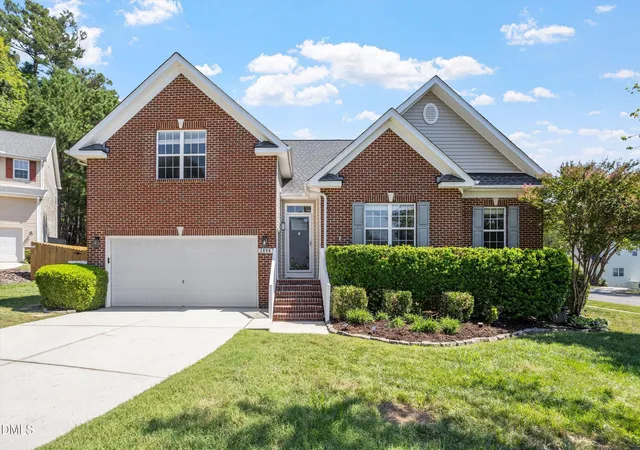 Photo 1 of Sale Pending at 1000 Pepper Bush Ct, Apex, NC 27502 | MLS# 10190563 | Listing updated on 2026-09-16