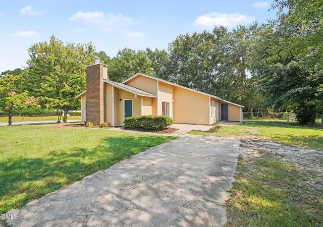 Photo 1 of Single family home for sale at 108 Deerfield Dr, Spring Lake, NC 28390 | MLS# 10190905 | Listing updated on 2026-09-16