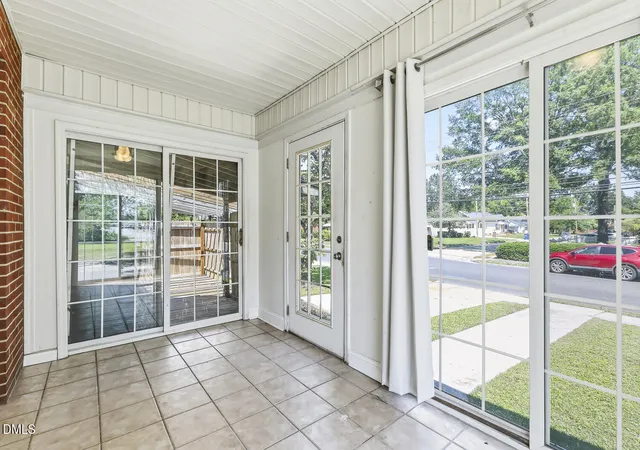 Photo 3 of Single family home for sale at 708 S 3rd Street, Smithfield, NC 27577 | MLS# 10190936 | Listing updated on 2026-09-08