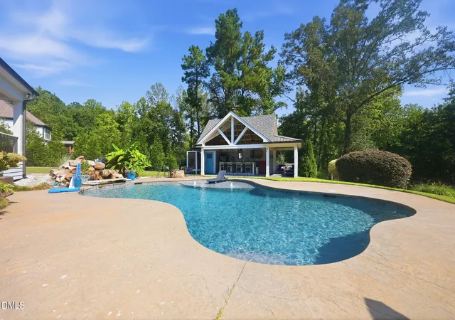 Photo 4 of Single family home for sale at 270 Rivers Edge Dr, Youngsville, NC 27596 | MLS# 10190753 | Listing updated on 2026-09-20