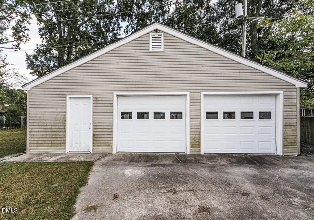 Photo 3 of Sale Pending at 1413 Rock Crk Dr, Rocky Mount, NC 27804 | MLS# 10190613 | Listing updated on 2026-09-12