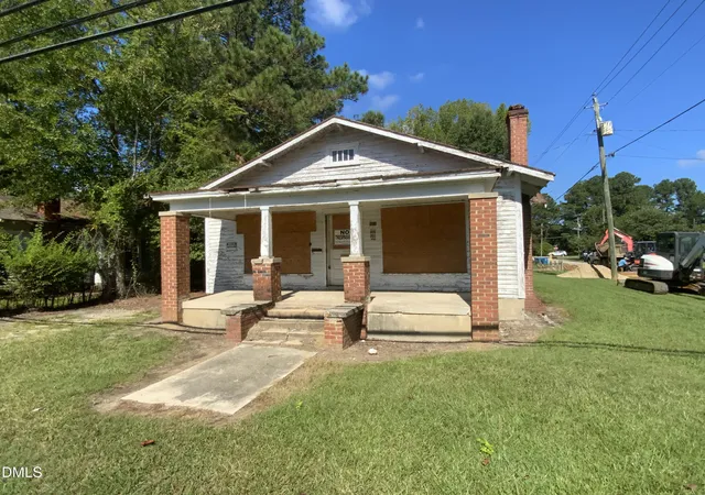 Photo 1 of Single family home for sale at 411 N Magnolia Ave, Dunn, NC 28334 | MLS# 10190592 | Listing updated on 2026-09-11