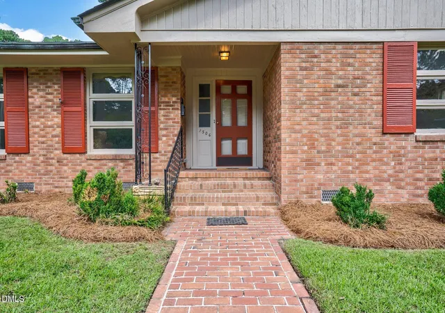 Photo 3 of Sale Pending at 1506 Grove St N, Wilson, NC 27893 | MLS# 10190620 | Listing updated on 2026-09-09