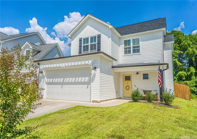 Photo 2 of Sale Pending at 433 Kendall Dr, Southern Pines, NC 28387 | MLS# 768751 | Listing updated on 2026-09-14