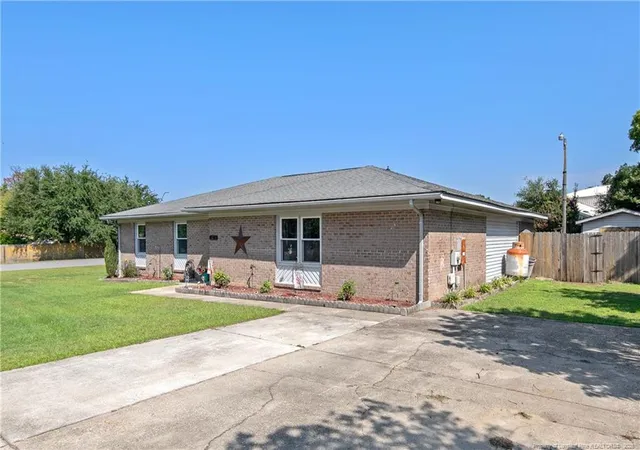 Photo 3 of Single family home for sale at 6201 Stoney Point Loop, Fayetteville, NC 28306 | MLS# 768433 | Listing updated on 2026-09-03