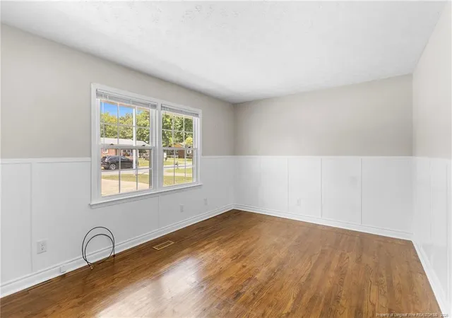 Photo 4 of Single family home for sale at 4937 Ellsworth Dr, Fayetteville, NC 28304 | MLS# 768829 | Listing updated on 2026-09-17
