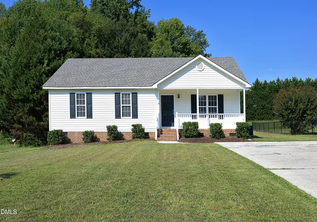 Photo 1 of Sale Pending at 118 Mckenzie Cir, Clayton, NC 27520 | MLS# 10190813 | Listing updated on 2026-09-18